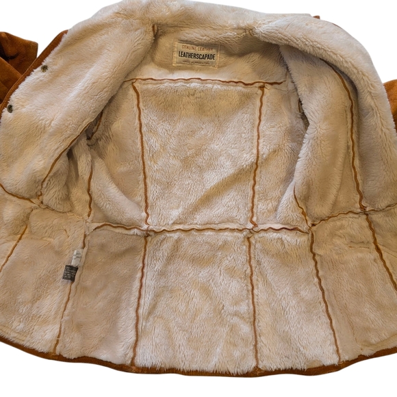 VTG Leatherscapade suede belted, snap up jacket W  pile furry interior. Small - Picture 14 of 16